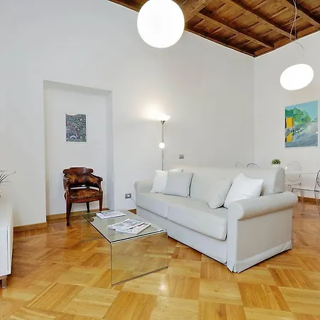 朱利亚查姆家外之家公寓 *