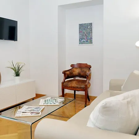 Apartament Giulia Charme - My Extra