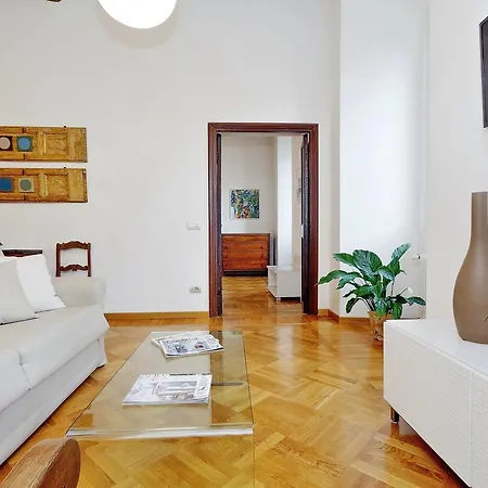 Giulia Charme - My Extra Apartment *